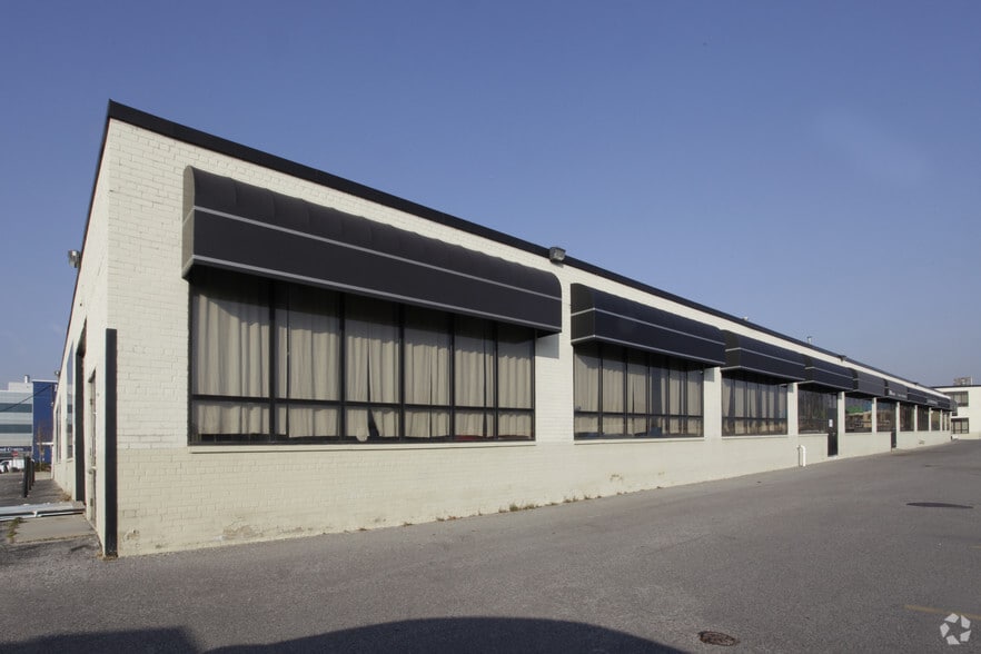 105 Vanderhoof Ave, Toronto, ON for lease - Building Photo - Image 3 of 3