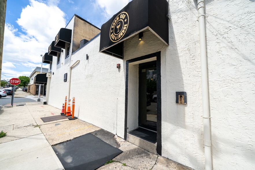 990 Broadway, Bayonne, NJ for sale - Building Photo - Image 3 of 29