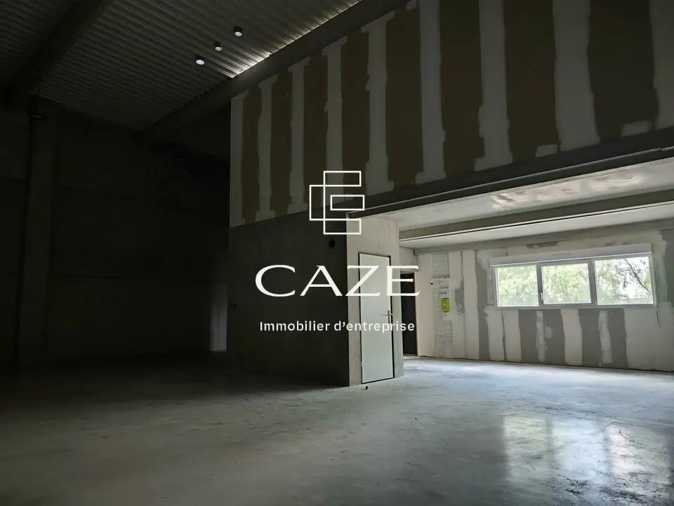 Vente Local d'activités 175 m² - Photo 1