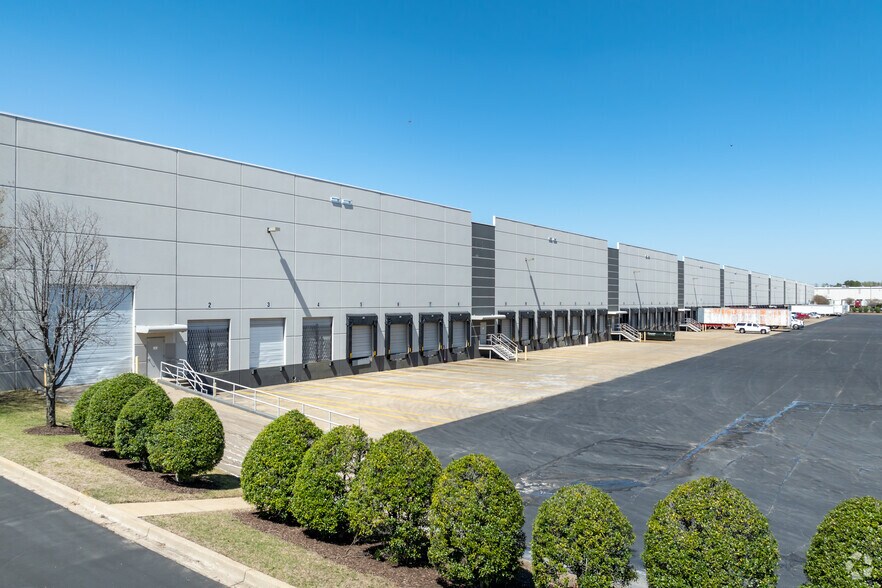 8474 Market Place Dr, Southaven, MS for lease - Building Photo - Image 2 of 9