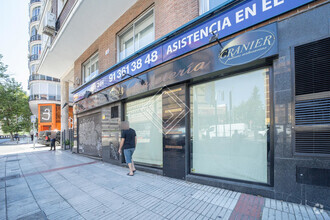 Retail in Madrid, MAD for lease Interior Photo- Image 2 of 3