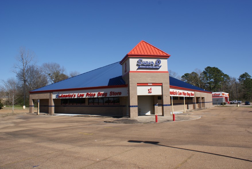 2055 Raymond Rd, Jackson, MS for sale - Building Photo - Image 1 of 1