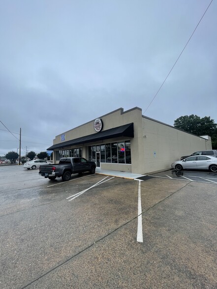 740-744 Church St N, Concord, NC for lease - Building Photo - Image 1 of 4