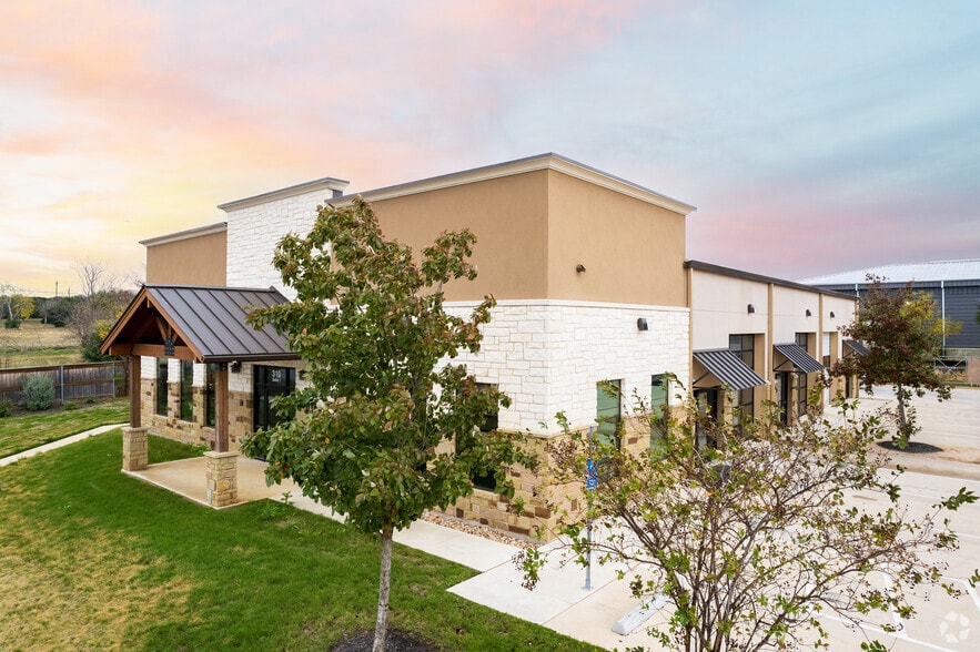 308 Hazelwood St, Leander, TX for lease - Building Photo - Image 1 of 6