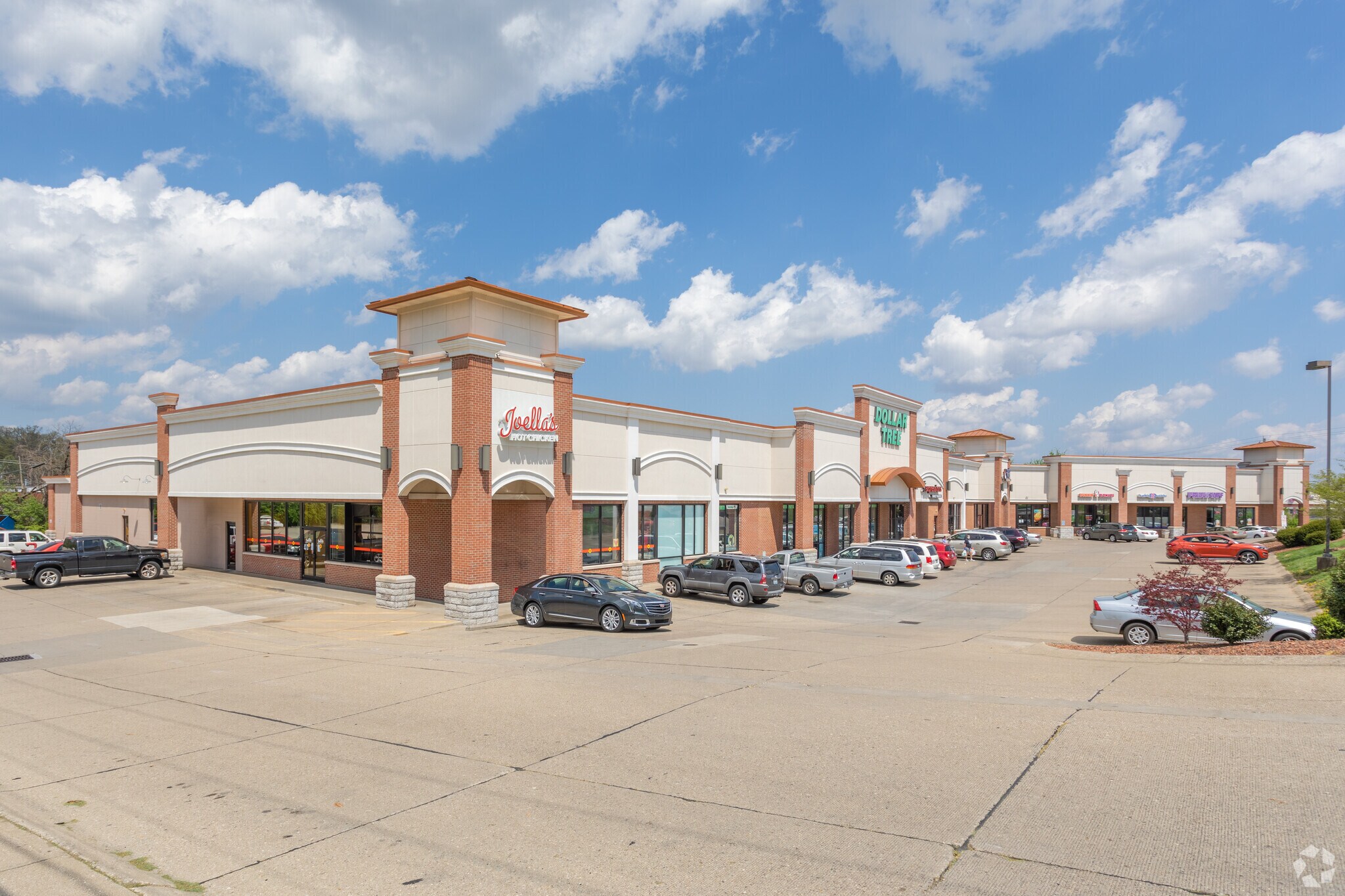 2404-2440 High St, Crescent Springs, KY for lease Primary Photo- Image 1 of 3