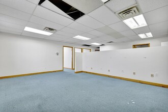 835 Louisa St, Lansing, MI for lease Building Photo- Image 1 of 9