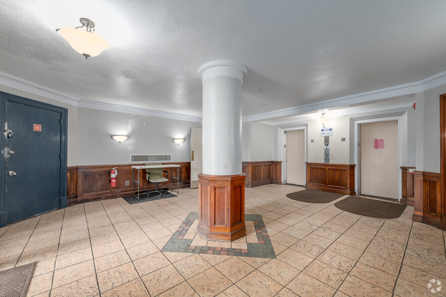 12700 Shaker Blvd, Cleveland, OH for sale - Building Photo - Image 3 of 30