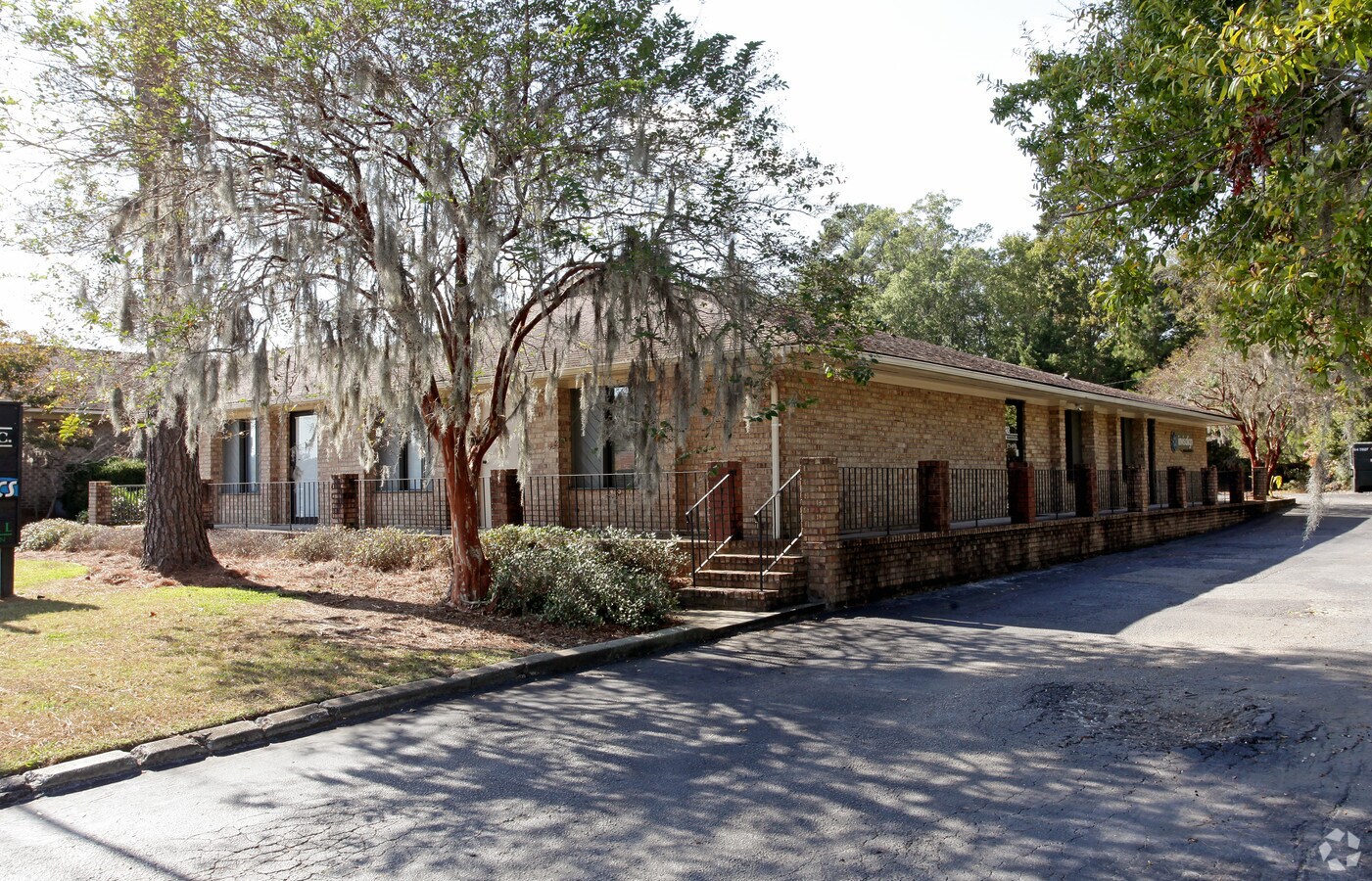 1710 Old Trolley Rd, Summerville, SC 29485