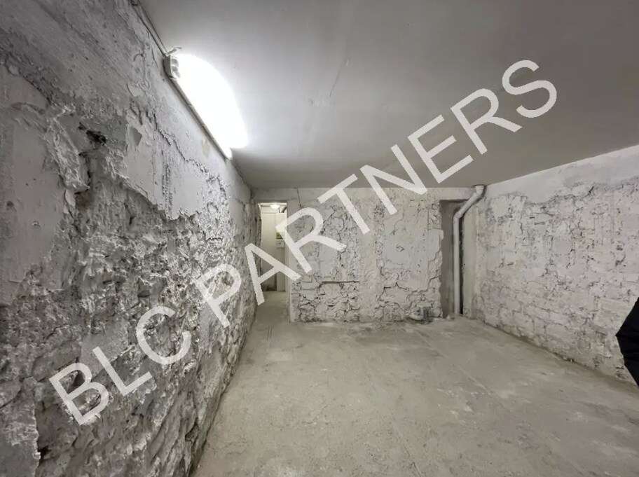 Paris, PAR 75012 - Unit 1 -  - Interior Photo - Image 1 of 2