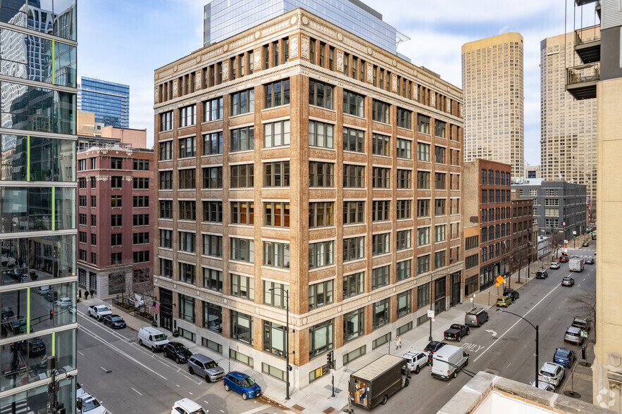 600 W Jackson Blvd, Chicago, IL for lease - Building Photo - Image 1 of 6