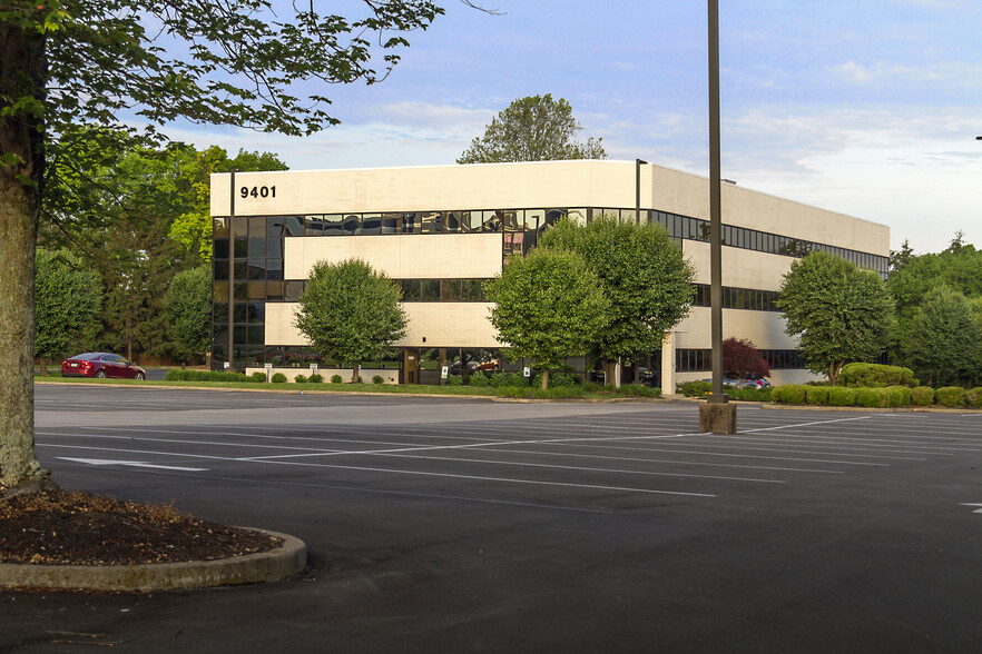 9401 Williamsburg Plaza, Louisville, KY for lease - Building Photo - Image 1 of 3