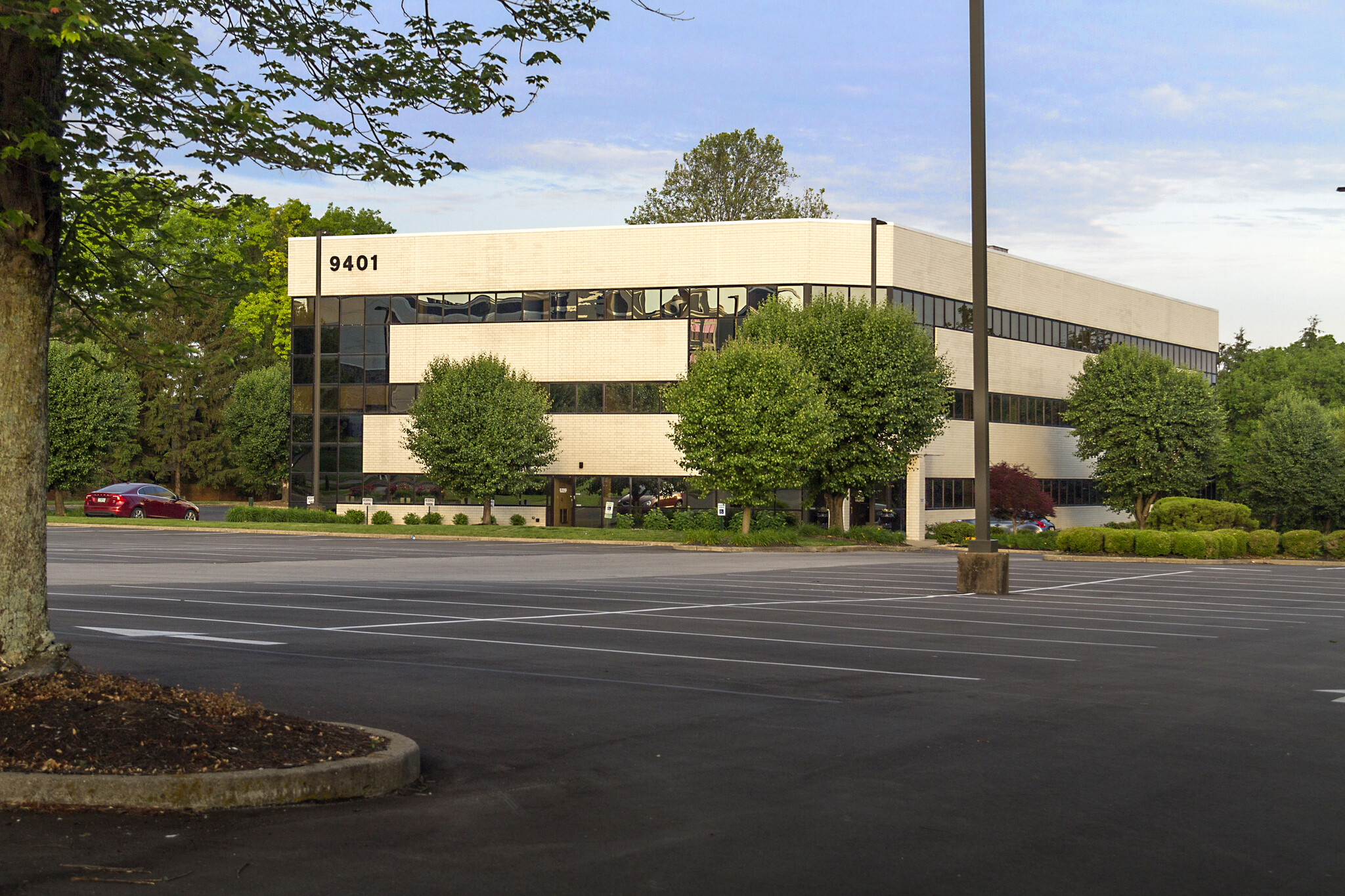 9401 Williamsburg Plaza, Louisville, KY for lease Building Photo- Image 1 of 4