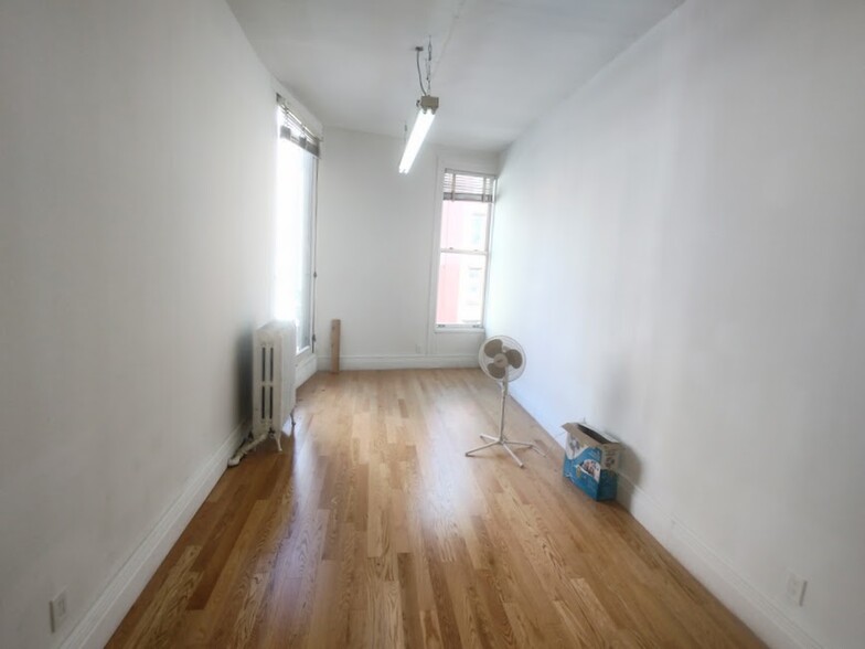 845-863 Manhattan Ave, Brooklyn, NY for lease - Building Photo - Image 3 of 9