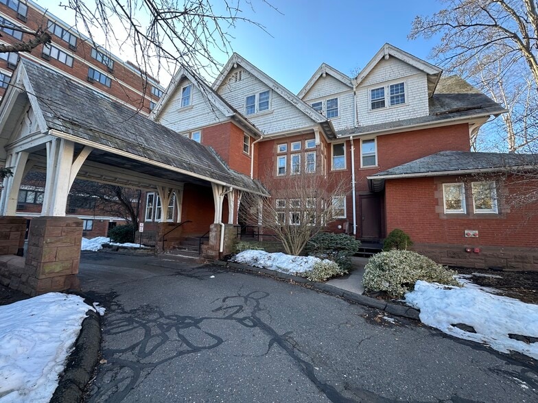 19 Woodland St, Hartford, CT for lease - Building Photo - Image 2 of 20