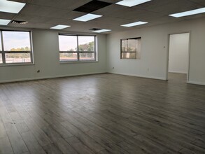 190-210 Sylvan Ave, Englewood Cliffs, NJ for lease Interior Photo- Image 1 of 3