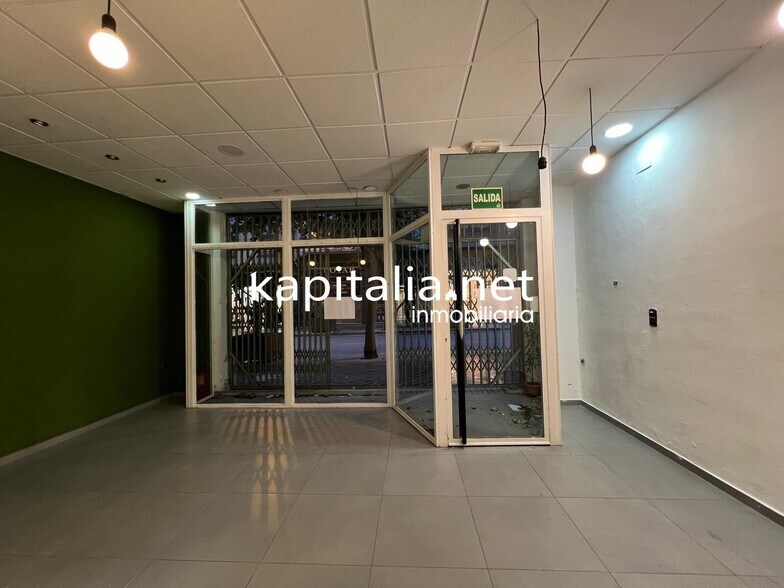 Retail in Ontinyent for lease - Building Photo - Image 3 of 11