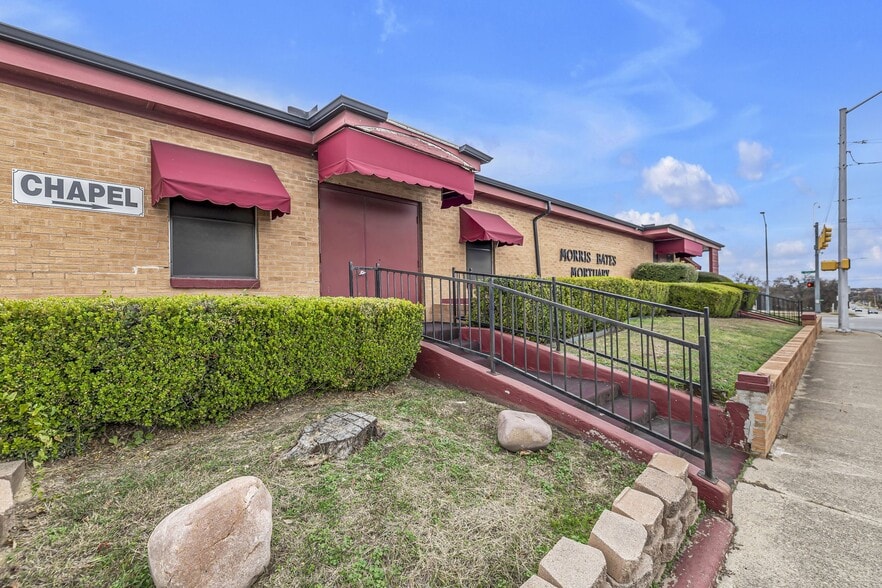1700 Evans Ave, Fort Worth, TX for sale - Building Photo - Image 2 of 12