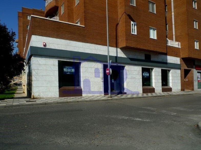 Retail in Cuenca, Cuenca for lease - Primary Photo - Image 1 of 1