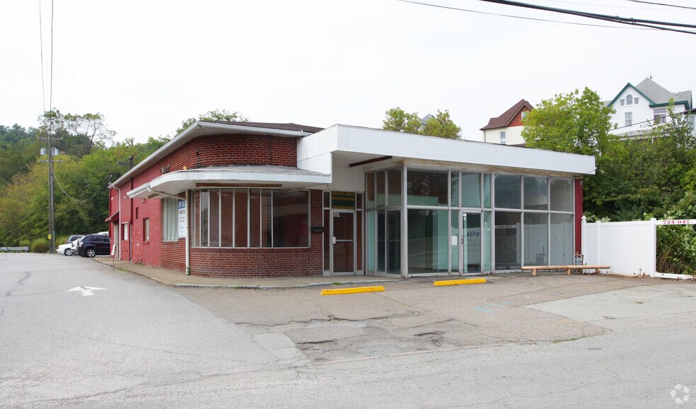 1414 Main St, Burgettstown, PA 15021