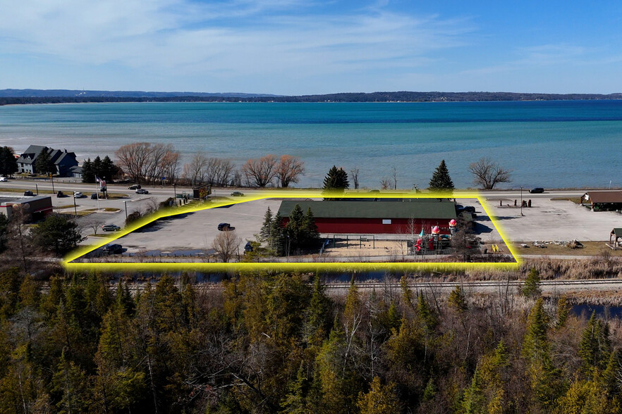 4290 N US Highway 31 N, Traverse City, MI for sale - Building Photo - Image 1 of 32