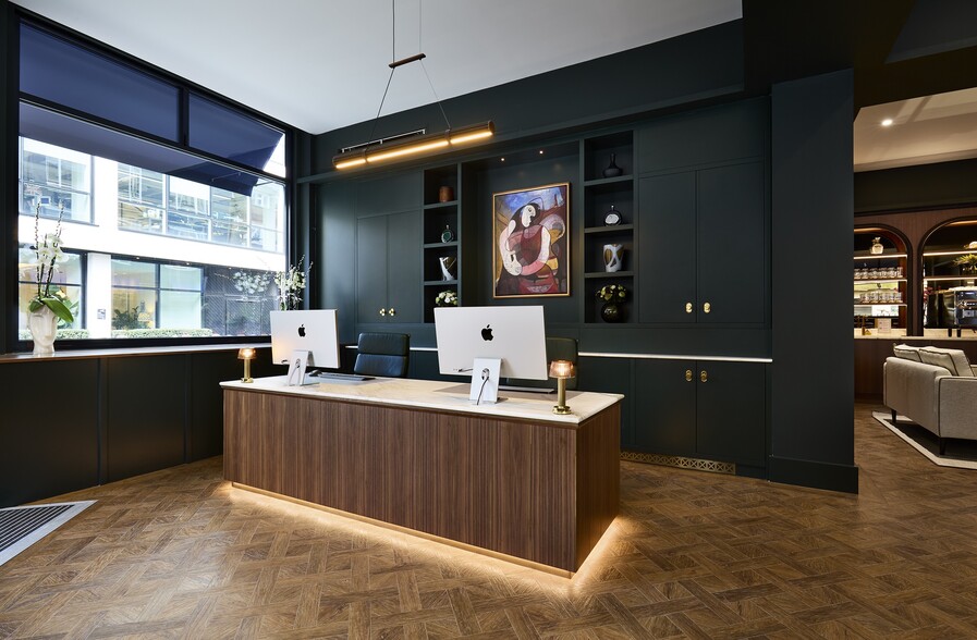 48 Charlotte St, London for lease - Building Photo - Image 2 of 5