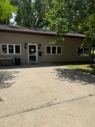 More details for 424 E Mill Ave, Pelican Rapids, MN - Office for Lease