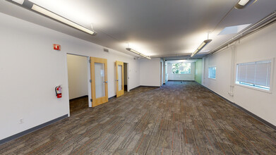 644 Emerson St, Palo Alto, CA for lease Interior Photo- Image 2 of 6