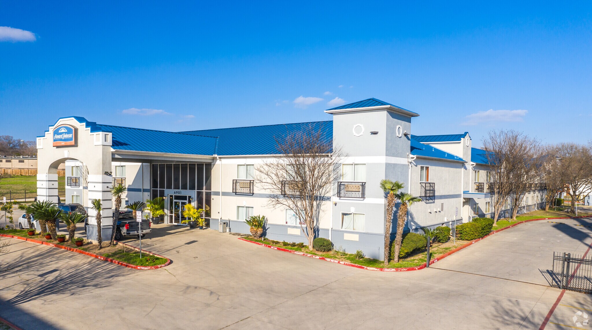 6901 W IH 10, San Antonio, TX for sale Primary Photo- Image 1 of 1