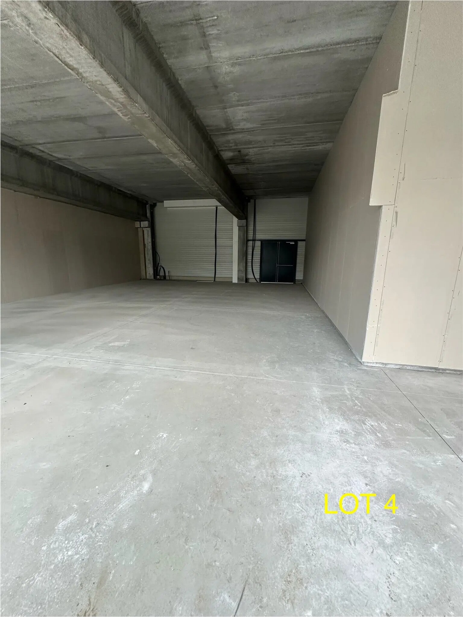 1610 Route Nationale 6, Limonest for lease Interior Photo- Image 1 of 2