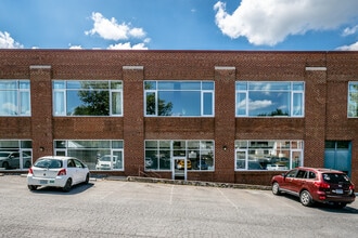 250 E Elizabeth St, Harrisonburg, VA for lease Building Photo- Image 2 of 45