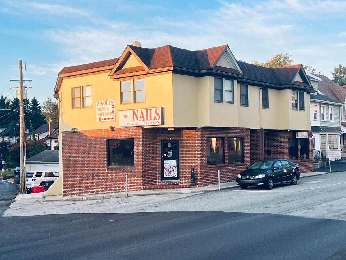 2 Paoli Pike, Paoli, PA 19301