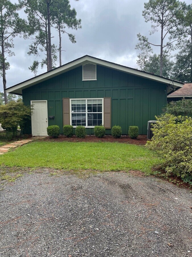 1818 Dawson Rd, Albany, GA 31707