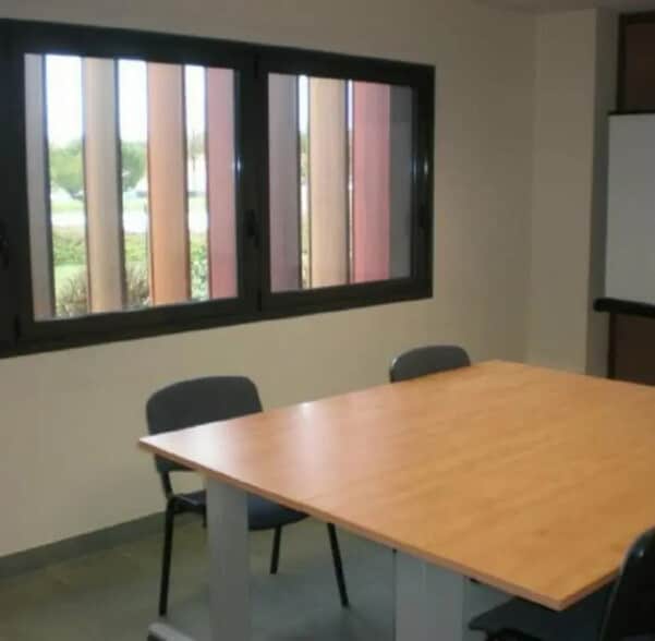 Office in BRIVE-LA-GAILLARDE for lease - Interior Photo - Image 2 of 3