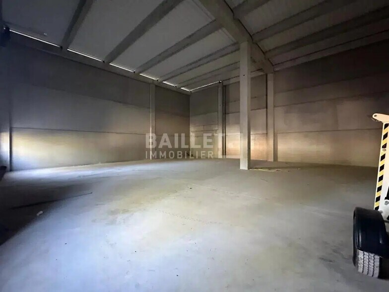Industrial in Montauroux for lease - Interior Photo - Image 3 of 5