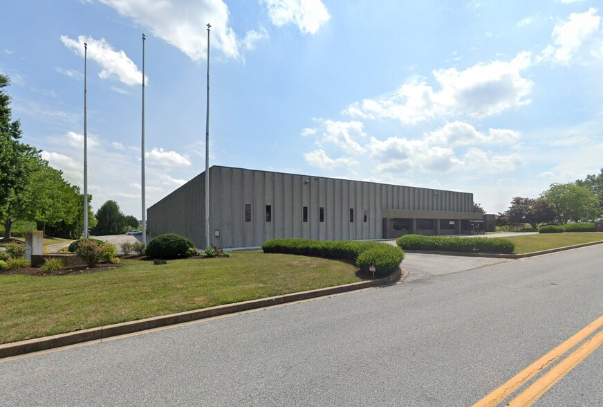151 Airport Dr, Westminster, MD for lease - Building Photo - Image 2 of 7