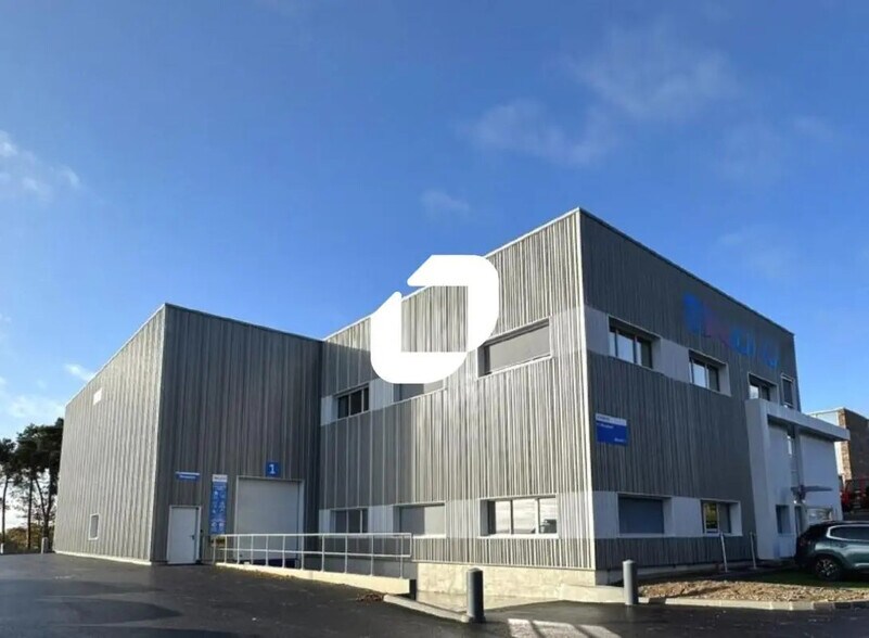 Office in Les Sorinières for lease - Building Photo - Image 1 of 6