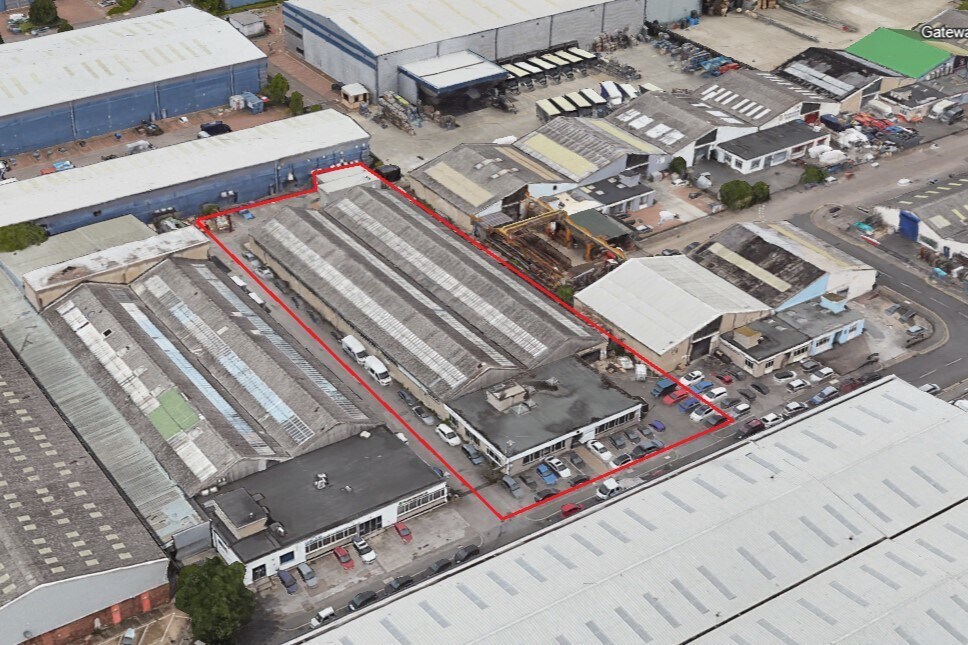 2-4 Kennet Rd, Crayford for lease Building Photo- Image 1 of 6