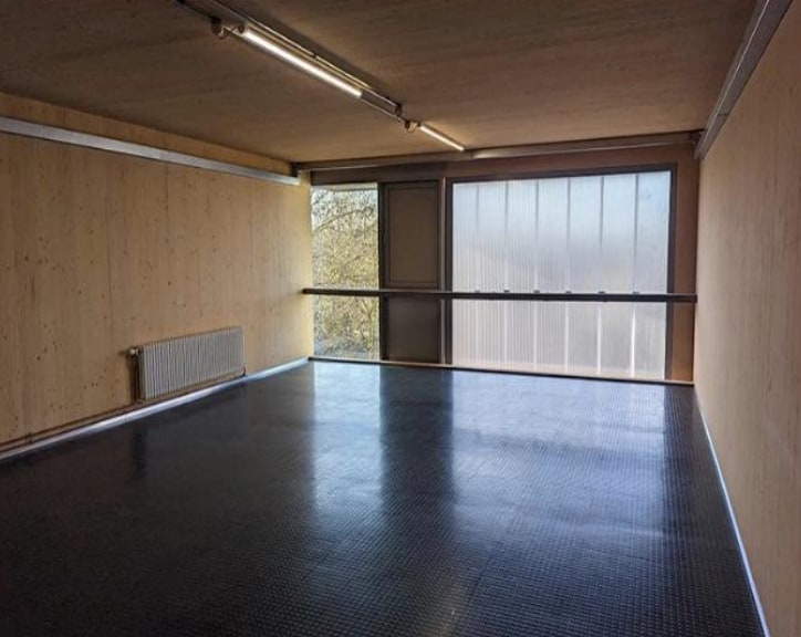 599 Woolwich Rd, London for lease Interior Photo- Image 1 of 2