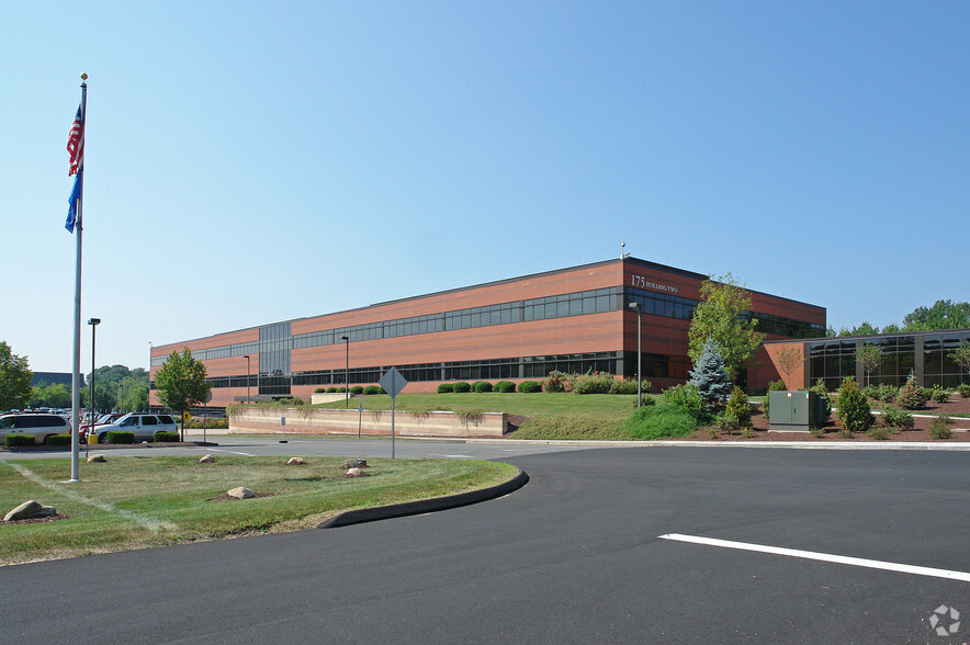 175 Scott Swamp Rd, Farmington, CT for lease - Building Photo - Image 1 of 14