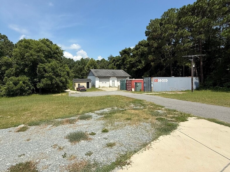 3840-3850 Legion Rd, Hope Mills, NC for sale - Building Photo - Image 3 of 17