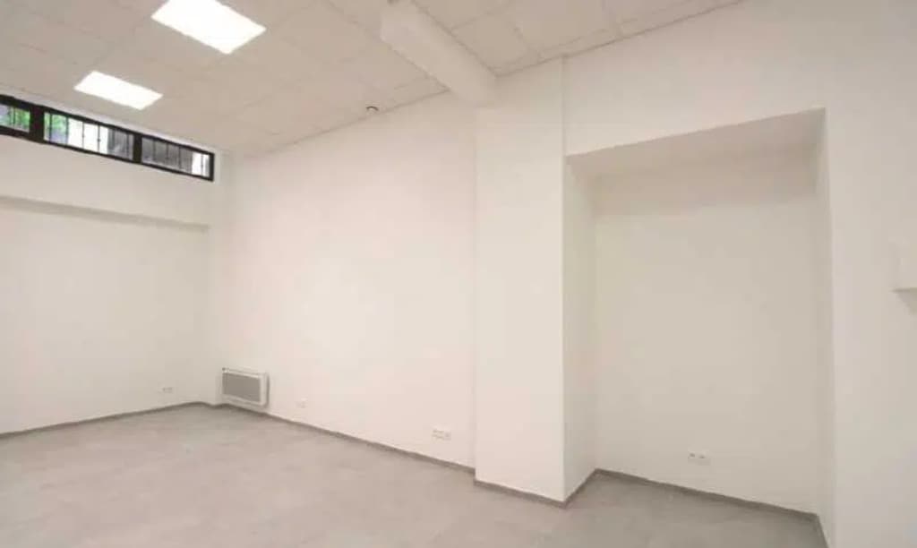 Retail in Paris for sale Interior Photo- Image 1 of 6