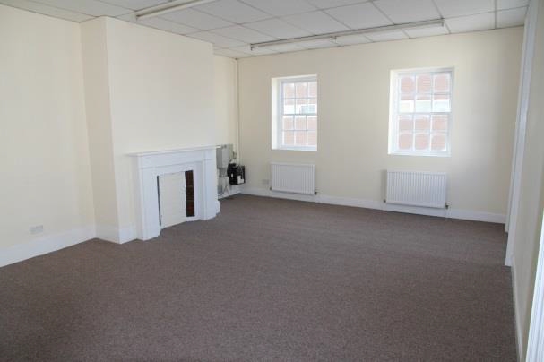 2 Huntingdon St, St Neots for lease - Interior Photo - Image 2 of 2