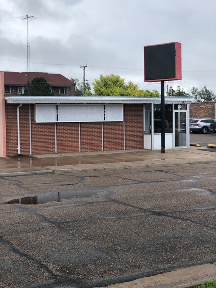 Garden City Ks >> 701 E Kansas Plz Garden City Ks 67846 Property For Lease On Garden City Ks >> 701 E Kansas Plz Garden City Ks 67846 Property For Lease On