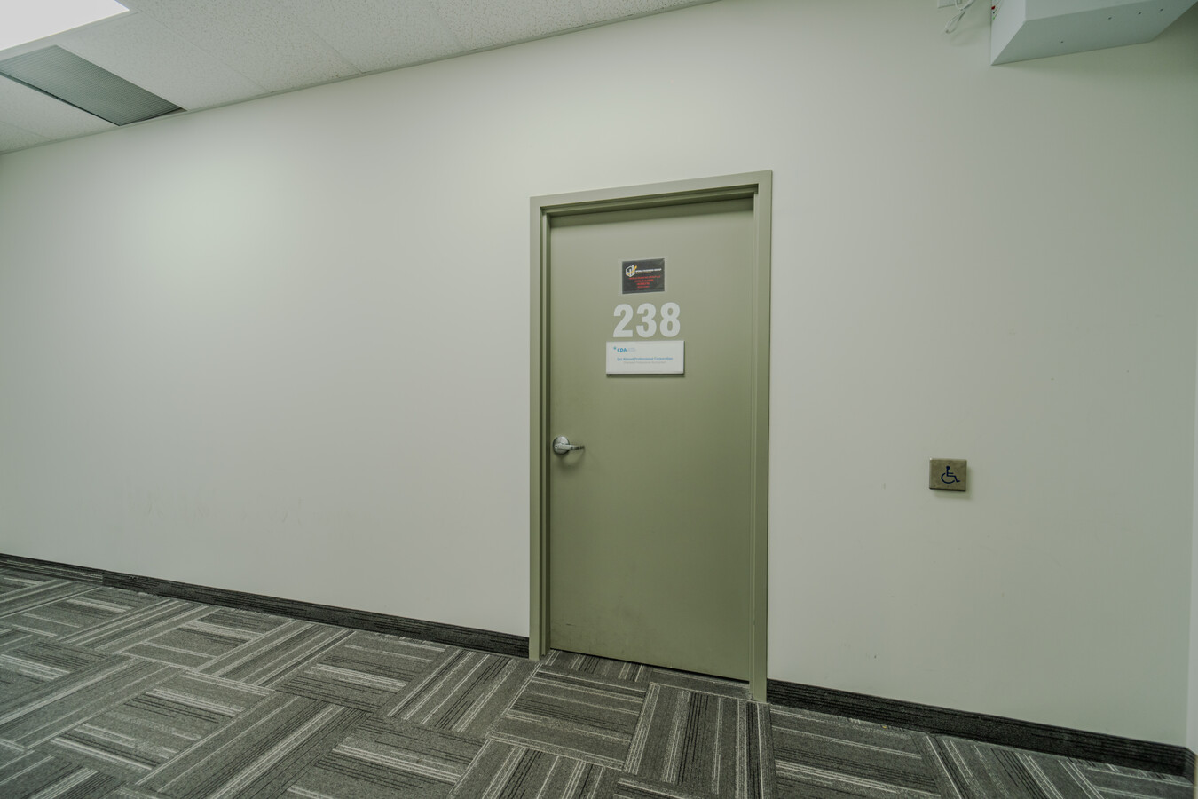 3465 Platinum Dr, Mississauga, ON L5M 2S1 - Unit 238 -  - Interior Photo - Image 1 of 13