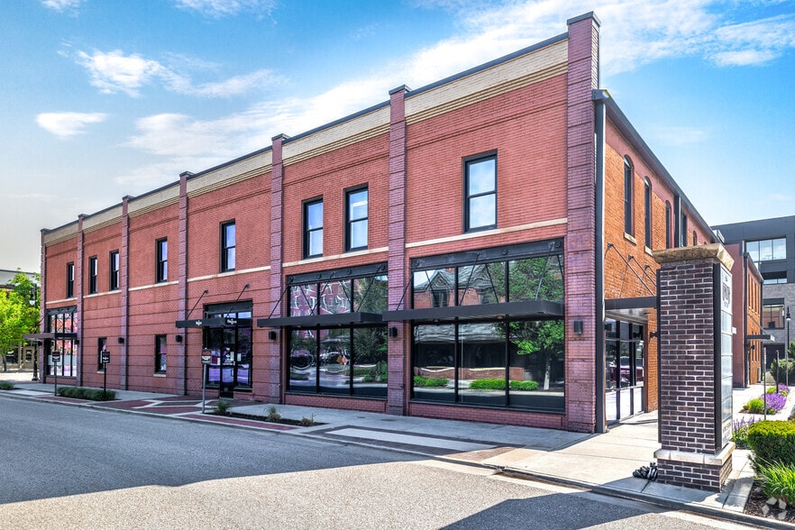 801 E Douglas Ave, Wichita, KS for lease - Building Photo - Image 1 of 22