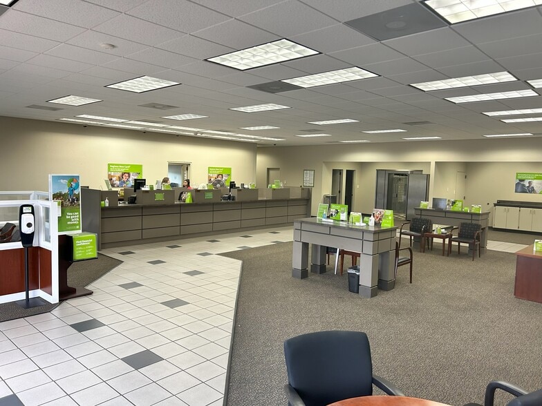 620 S Constitution Ave, Ashdown, AR for sale - Interior Photo - Image 3 of 6