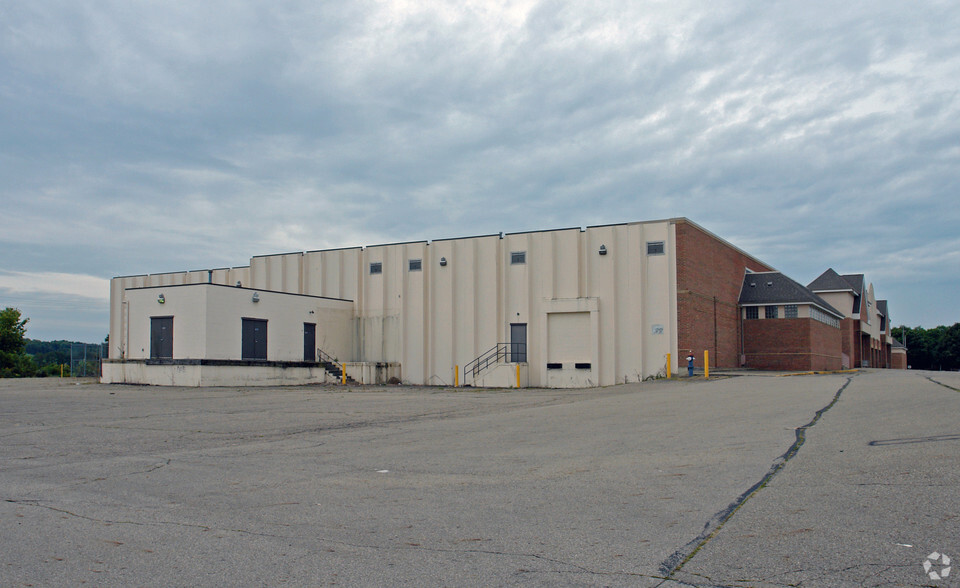 1700-1732 E Main St, Lancaster, OH for lease - Building Photo - Image 3 of 6