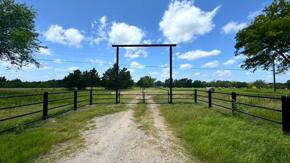 13530 FM 773, Ben Wheeler, TX for sale - Building Photo - Image 2 of 30