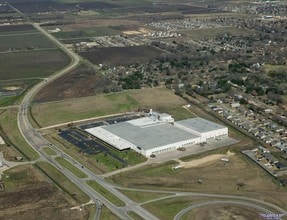 1103 Carlos G Parker Blvd, Taylor, TX - AERIAL  map view