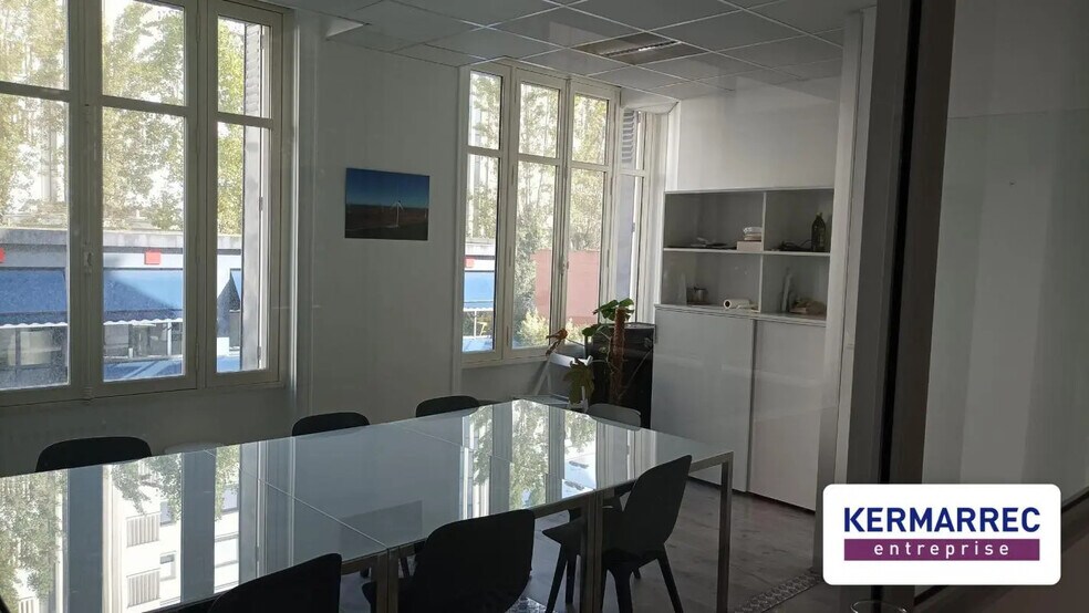 Office in Nantes for lease - Building Photo - Image 1 of 5